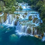 Vrata Krke Hotel Lozovac
