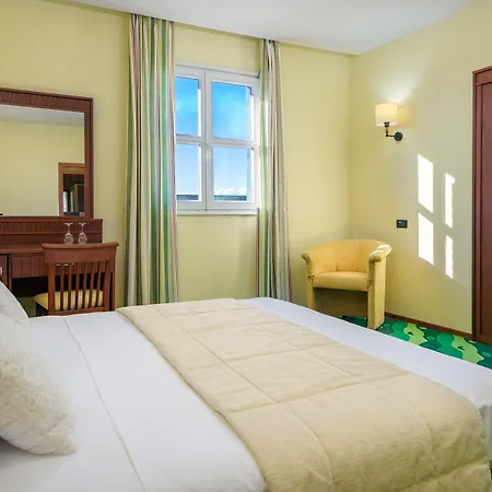 Vrata Krke Hotell Lozovac