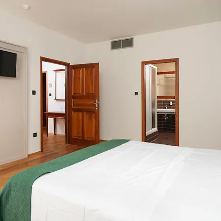 Vrata Krke Hotel Lozovac